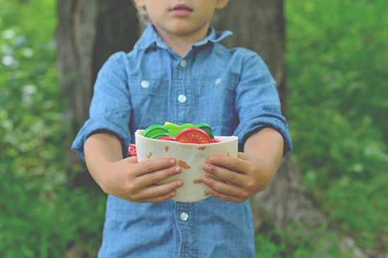 Enchanting children's shoot with A Daily Something | UncommonGoods