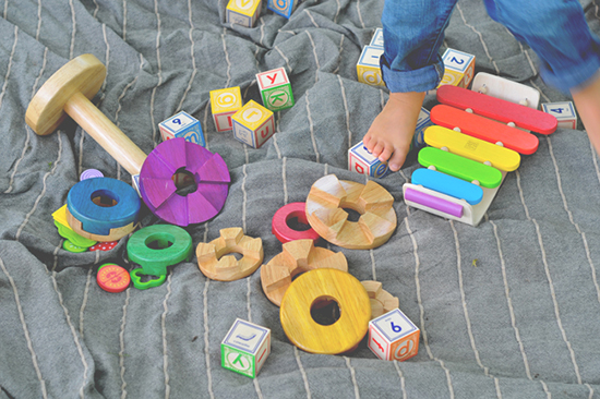 Enchanting children's shoot with A Daily Something | UncommonGoods