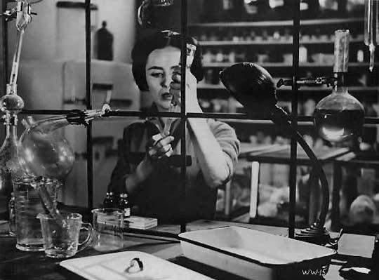 Actress Susan Cabot as a chemist inventor Janice Starlin in the 1959 Roger Corman film, The Wasp Woman