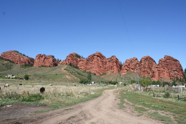 Jety-Oguz,_Kyrgyzstan_2010_09_07_01