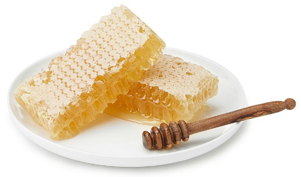 Raw Georgia Wildflower Honeycomb | UncommonGoods