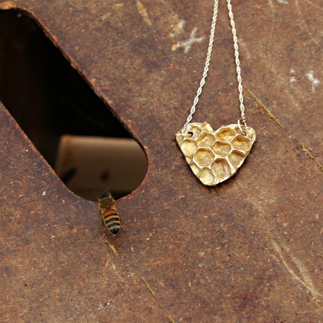 BEE LOVE NECKLACE NANCY NELSON JEWELRY