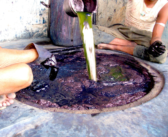 Indigo dyeing process